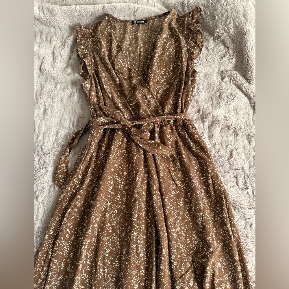 Brown Pleated Midi Sundress with V-neck